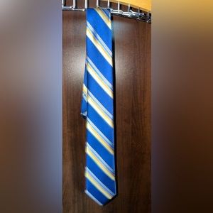 Jos A Bank Reserve Collection Tie